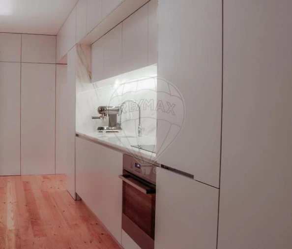 Apartamento T1 para Venda em Cedofeita, Santo Ildefonso, Sé, Miragaia, São Nicolau e Vitória Foto 2