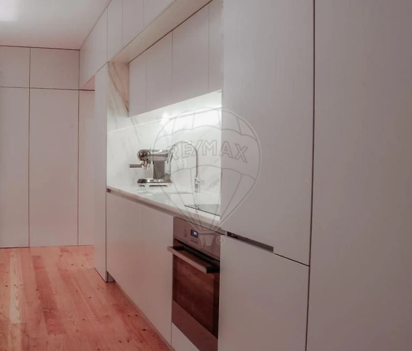Apartamento T1 para Venda em Cedofeita, Santo Ildefonso, Sé, Miragaia, São Nicolau e Vitória Foto 2