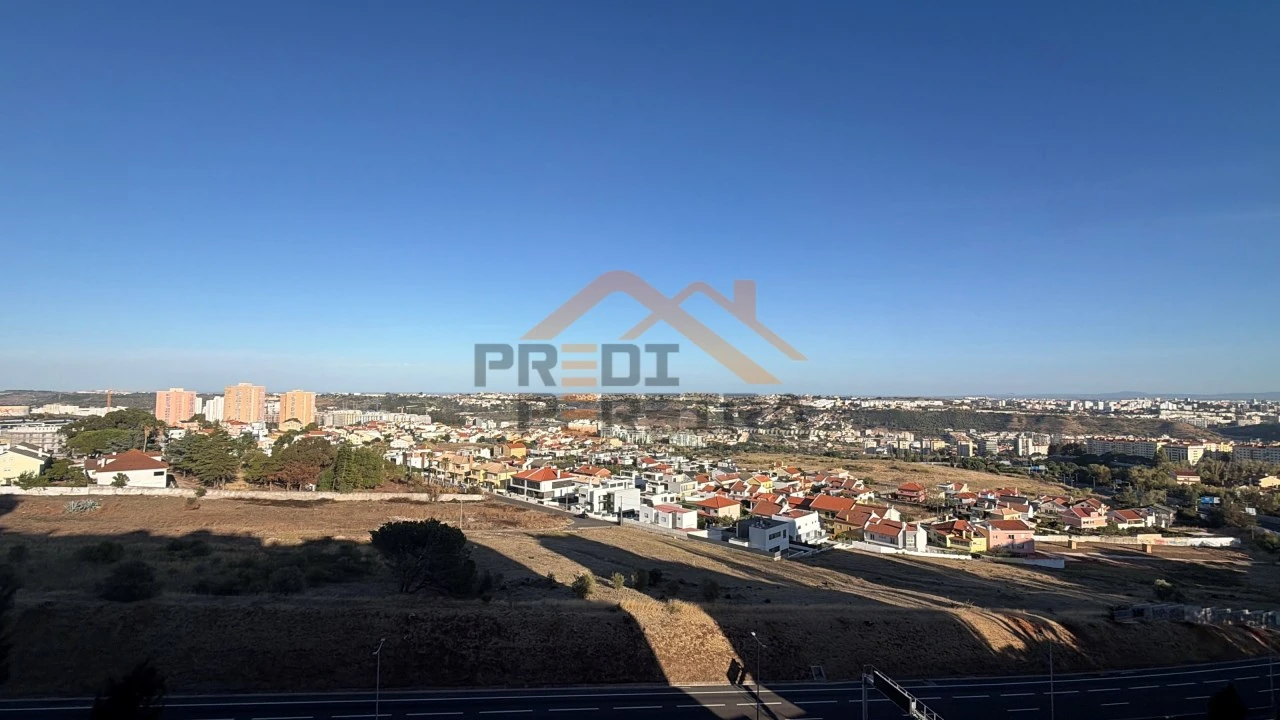 Apartamento T2 para Venda em Odivelas Foto 1