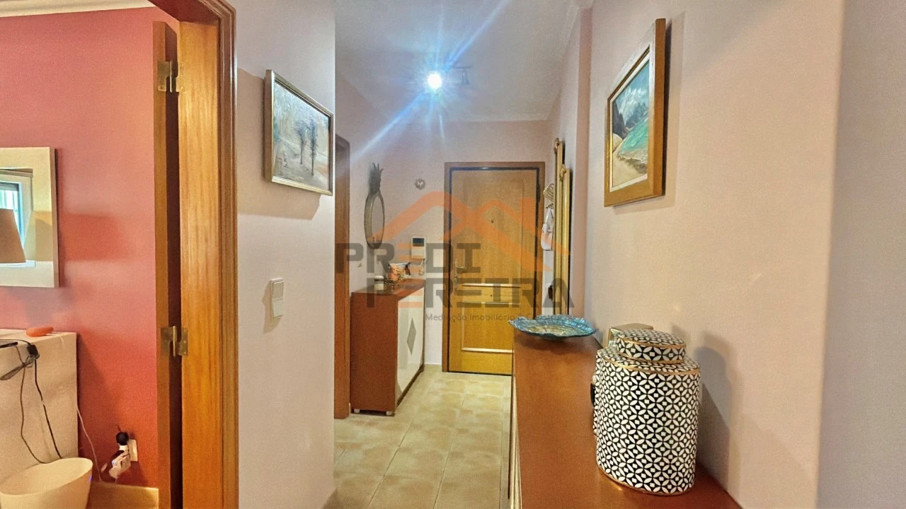 Apartamento T2 para Venda em Odivelas Foto 3
