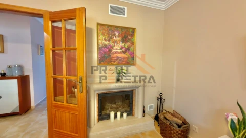 Apartamento T2 para Venda em Odivelas