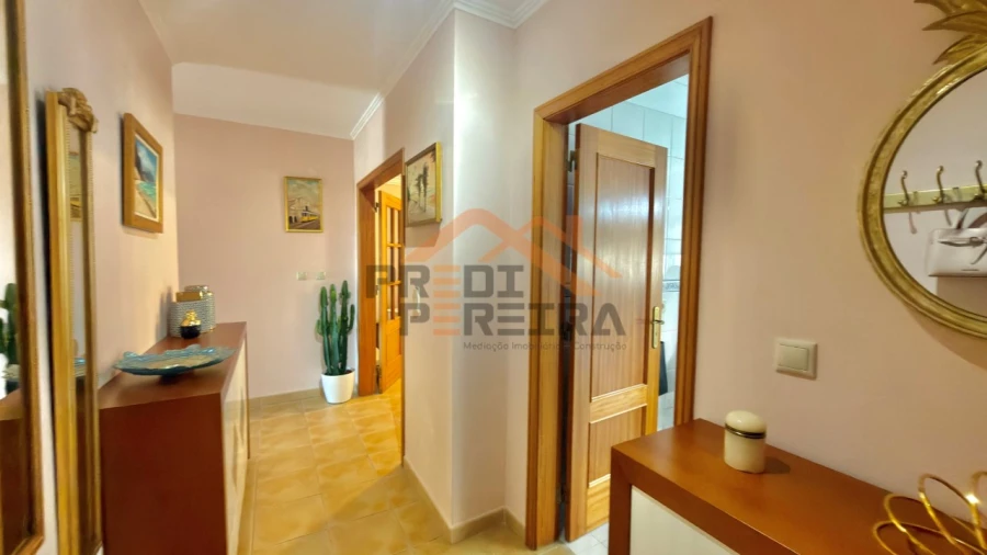 Apartamento T2 para Venda em Odivelas Foto 11
