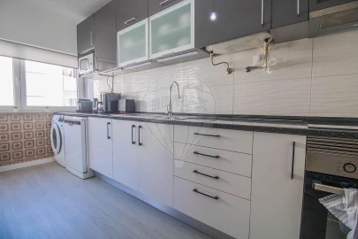 Apartamento T2 para Venda em Seixal, Arrentela e Aldeia de Paio Pires
