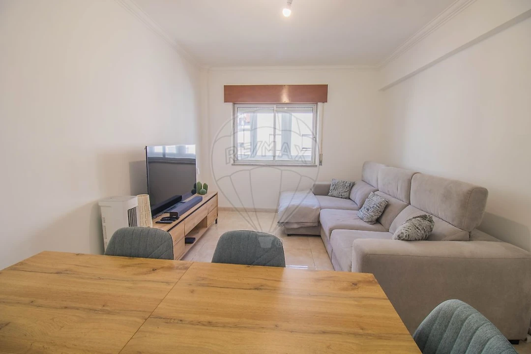 Apartamento T2 para Venda em Seixal, Arrentela e Aldeia de Paio Pires Foto 14