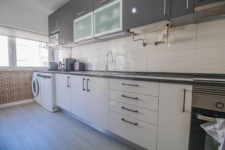 Apartamento T2 para Venda em Seixal, Arrentela e Aldeia de Paio Pires Foto 4