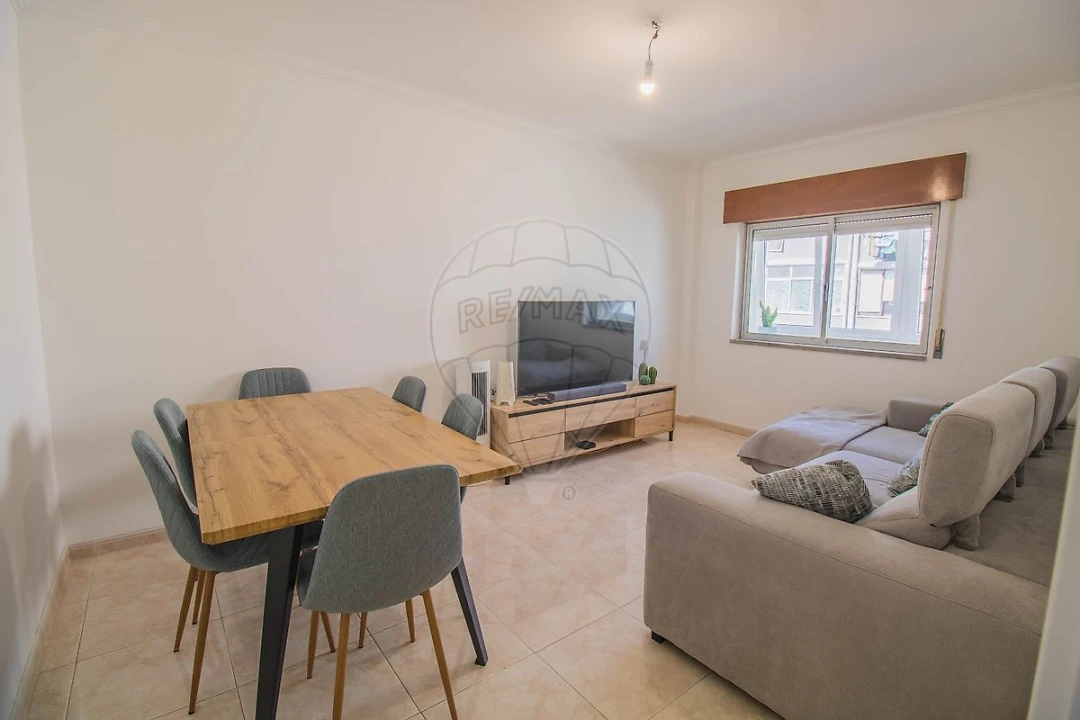 Apartamento T2 para Venda em Seixal, Arrentela e Aldeia de Paio Pires Foto 15
