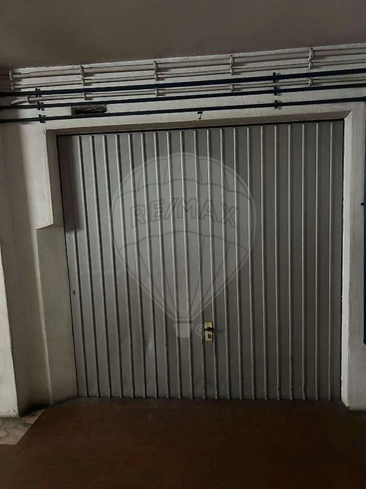 Garagem para Arrendamento em Massamá e Monte Abraão Foto 5