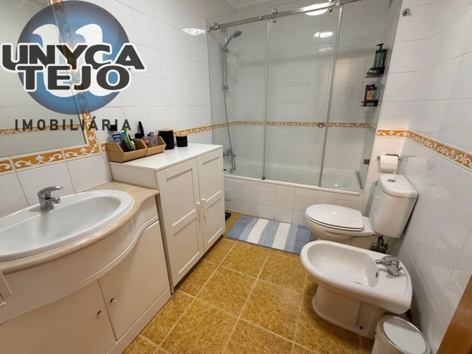 Apartamento T3 para Venda em Quinta do Anjo Foto 12