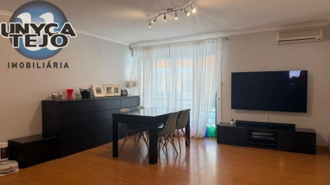 Apartamento T3 para Venda em Quinta do Anjo