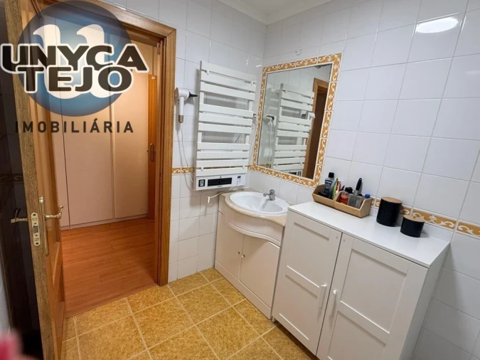 Apartamento T3 para Venda em Quinta do Anjo Foto 14