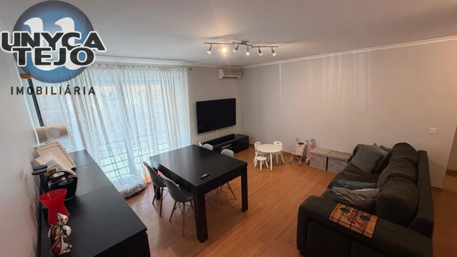 Apartamento T3 para Venda em Quinta do Anjo Foto 2