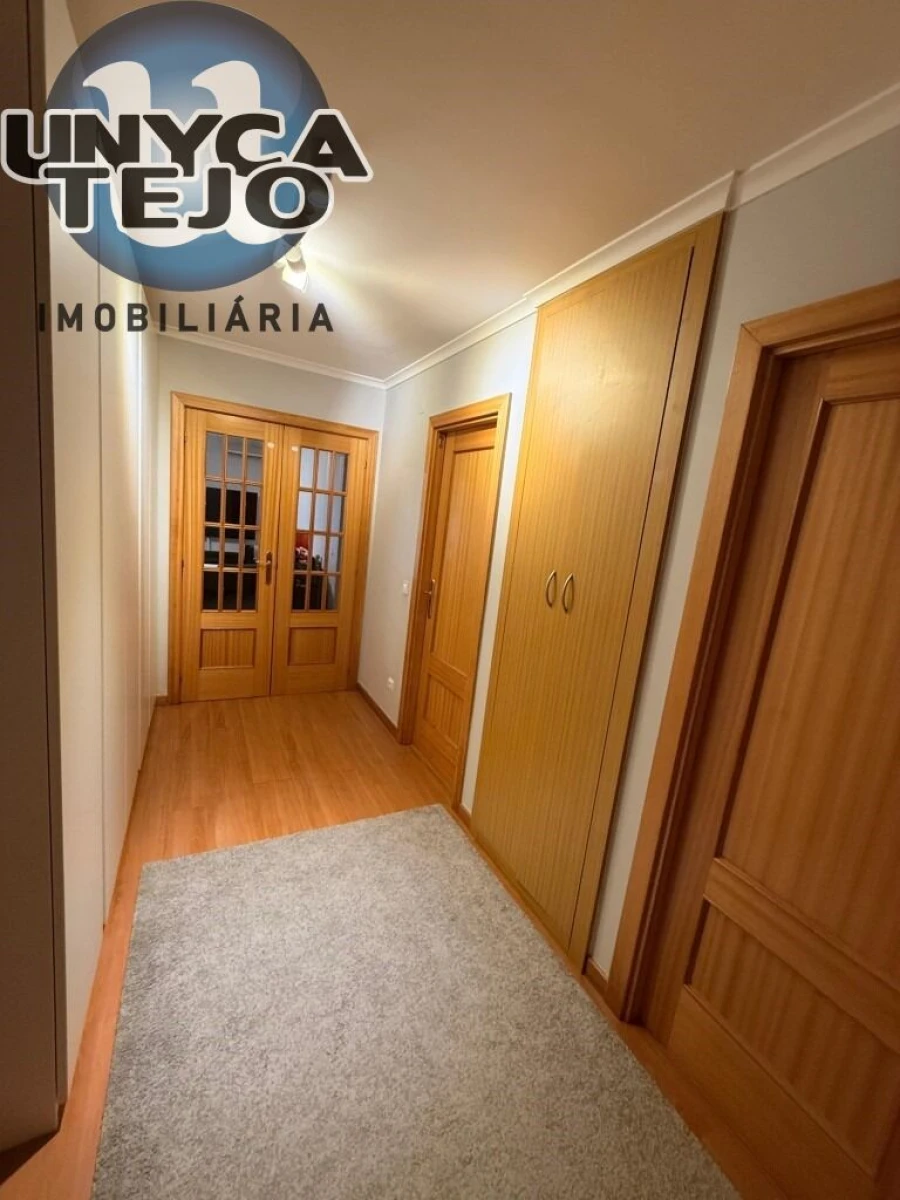 Apartamento T3 para Venda em Quinta do Anjo Foto 22
