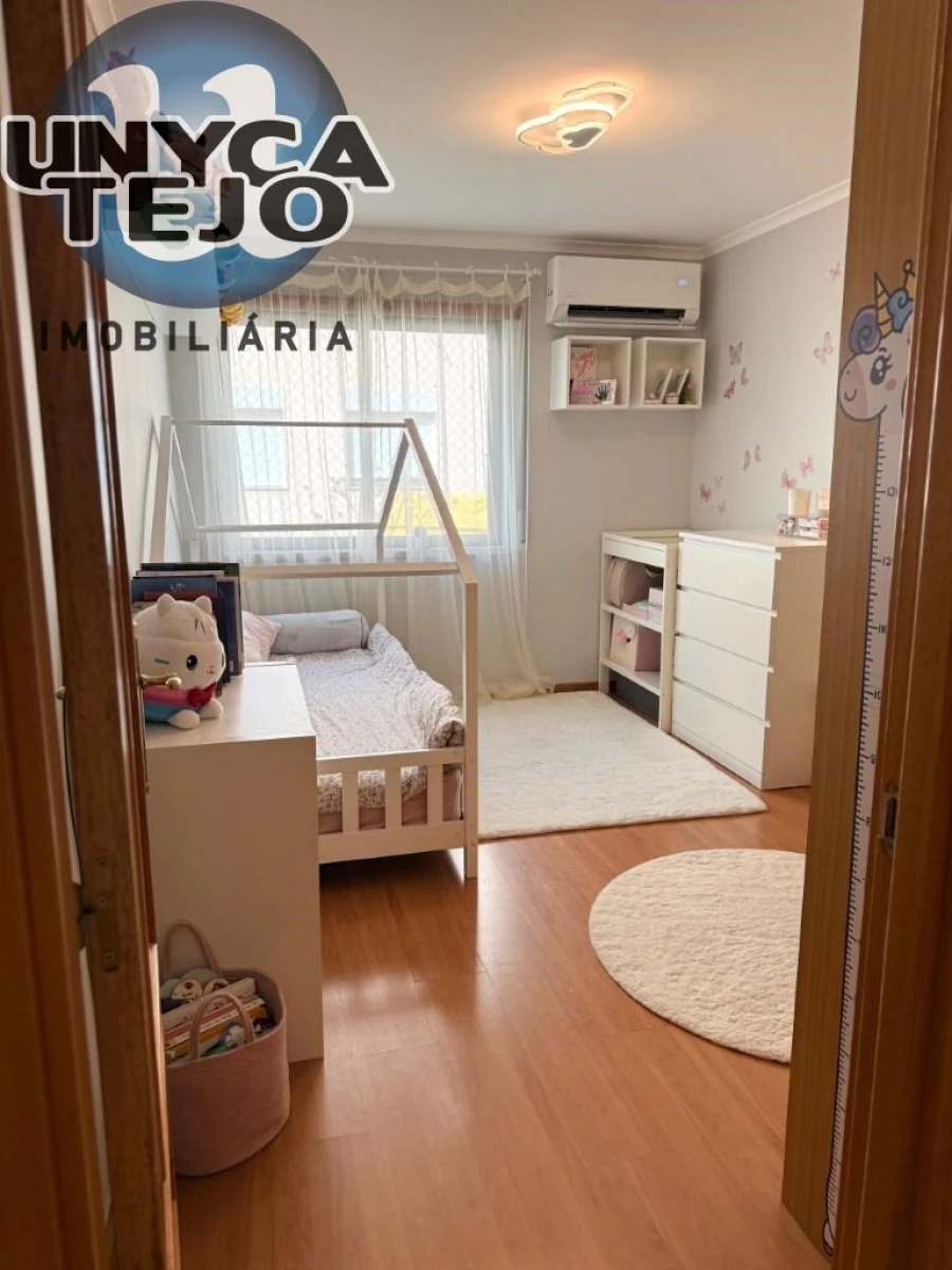 Apartamento T3 para Venda em Quinta do Anjo Foto 28