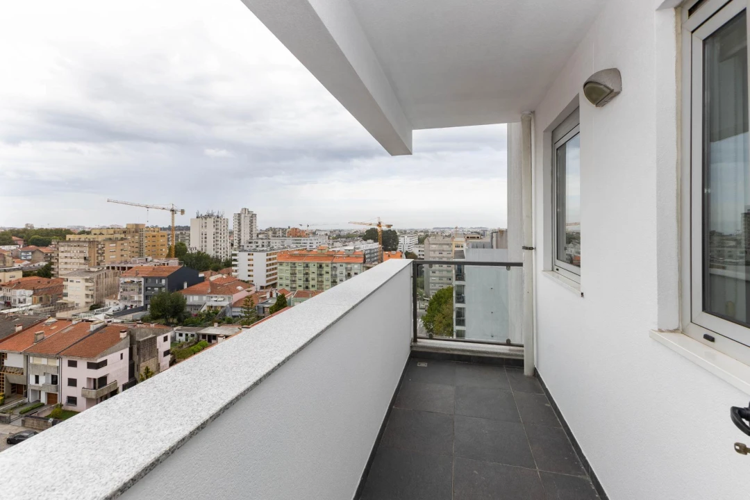 Apartamento T2 para Venda em Paranhos Foto 16