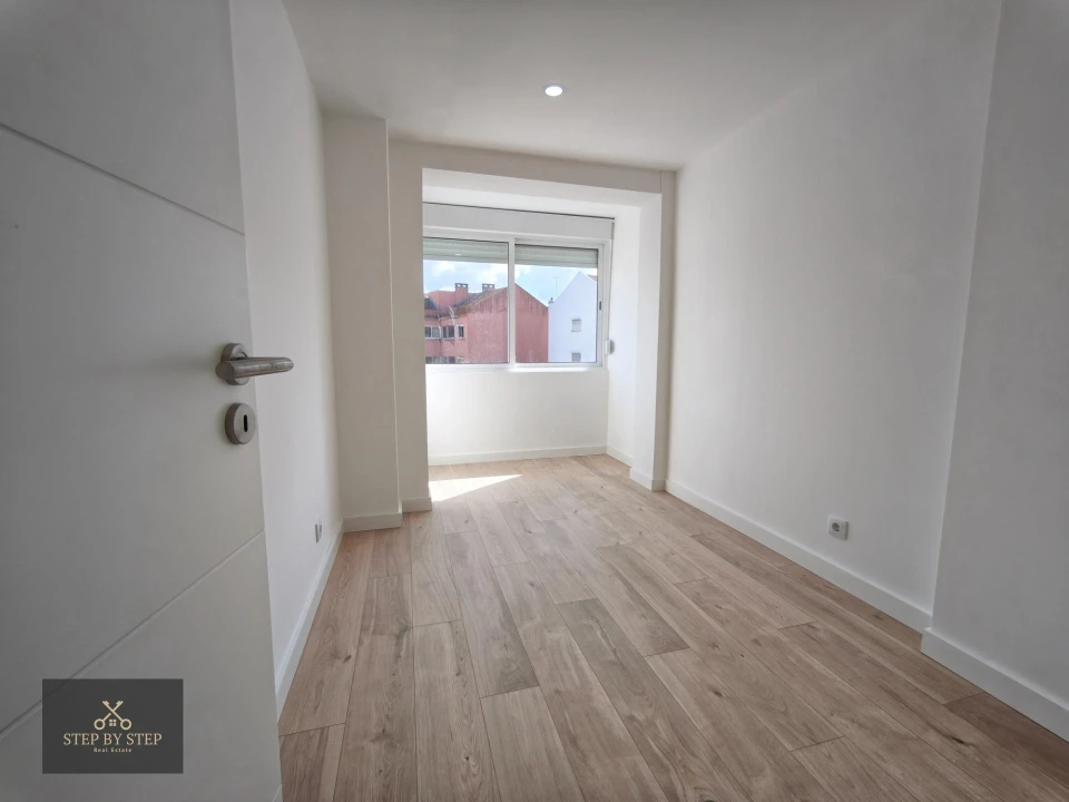 Apartamento T3 para Venda em Odivelas Foto 19