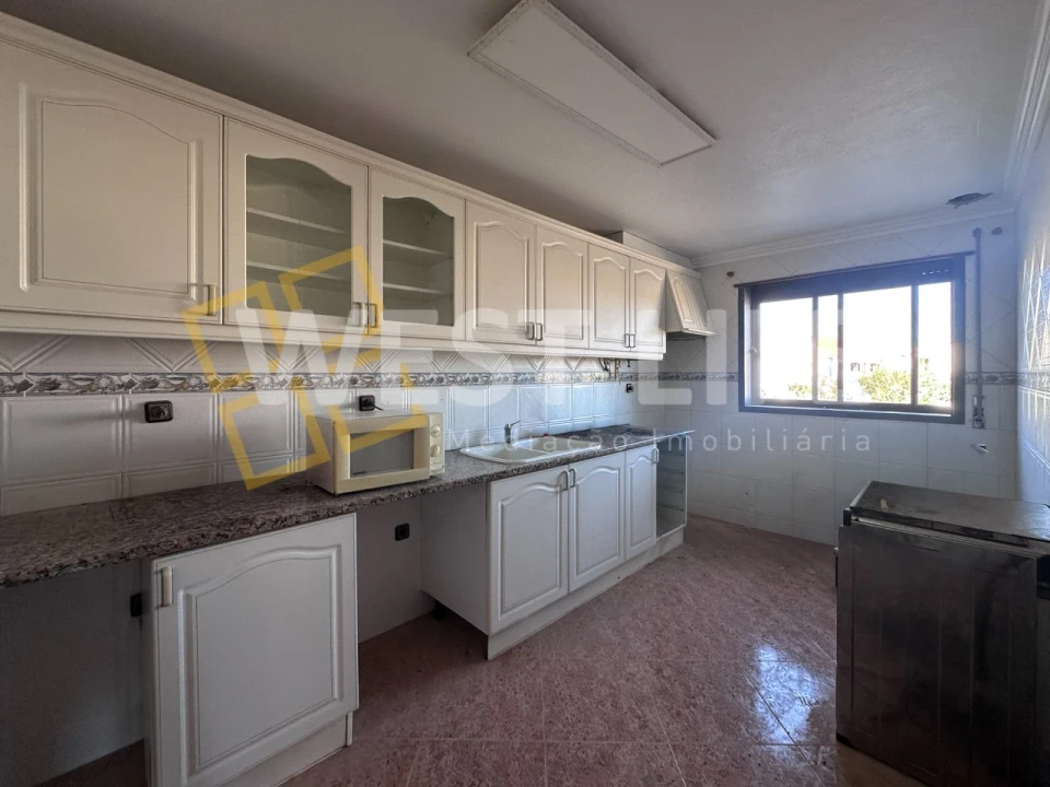 Apartamento T3 para Arrendamento em Santo Isidoro Foto 6