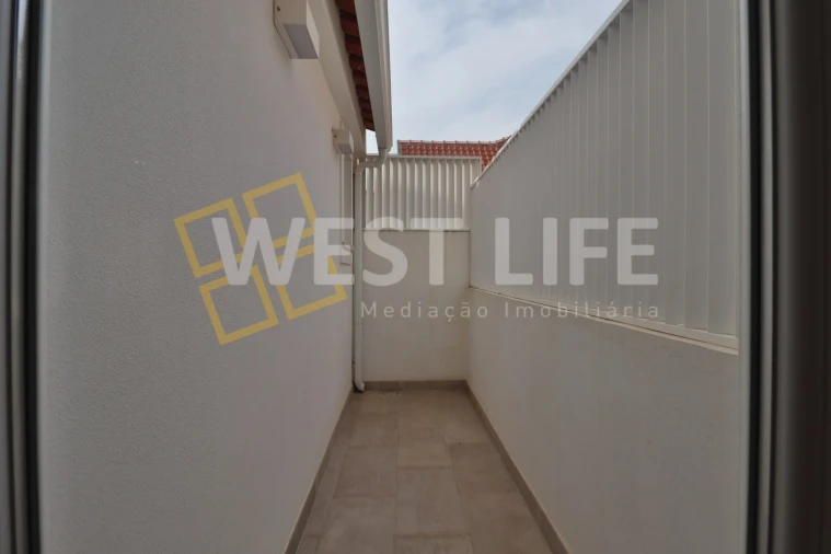 Moradia T2 para Arrendamento em Ericeira Foto 14