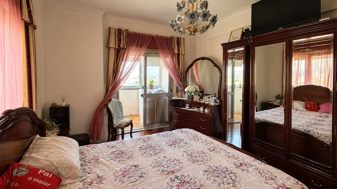Apartamento T2 para Venda em Massamá e Monte Abraão Foto 9