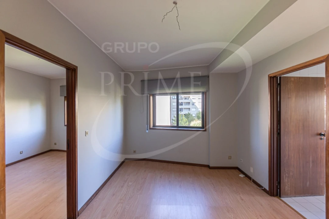 Apartamento T1 para Arrendamento em Aldoar, Foz do Douro e Nevogilde Foto 10