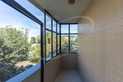 Apartamento T1 para Arrendamento em Aldoar, Foz do Douro e Nevogilde