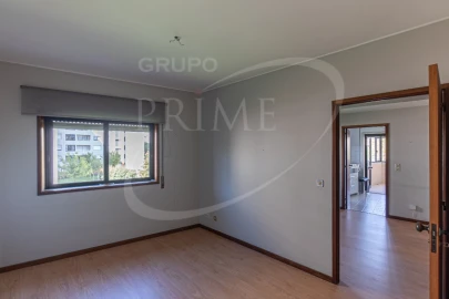 Apartamento T1 para Arrendamento em Aldoar, Foz do Douro e Nevogilde