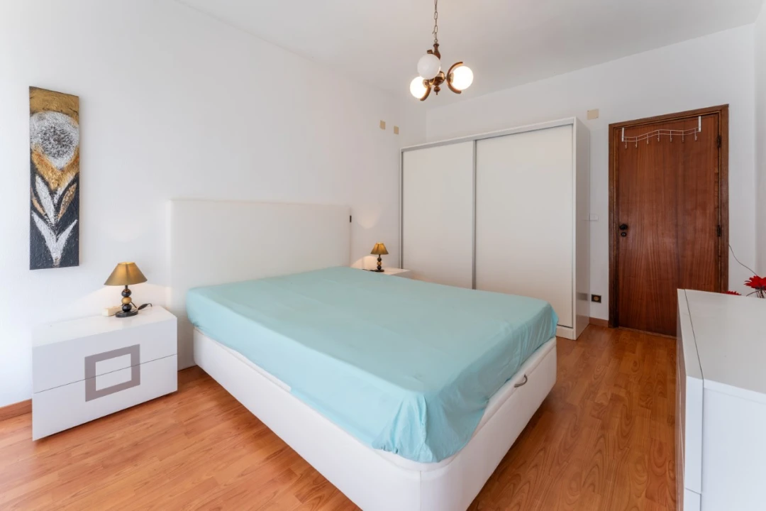 Apartamento T2 para Venda em Nazare Foto 11