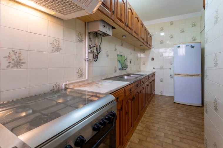 Apartamento T2 para Venda em Nazare Foto 9