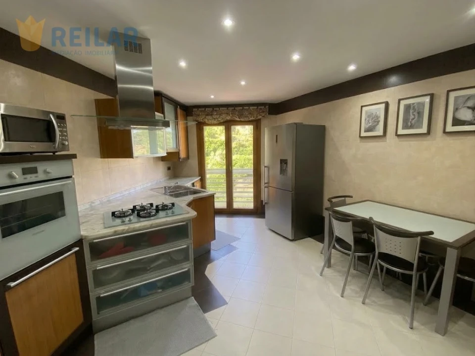 Apartamento T3 para Venda em Vila Franca de Xira Foto 2