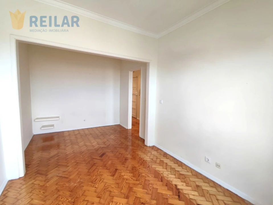 Apartamento T2 para Arrendamento em São Vicente Foto 8