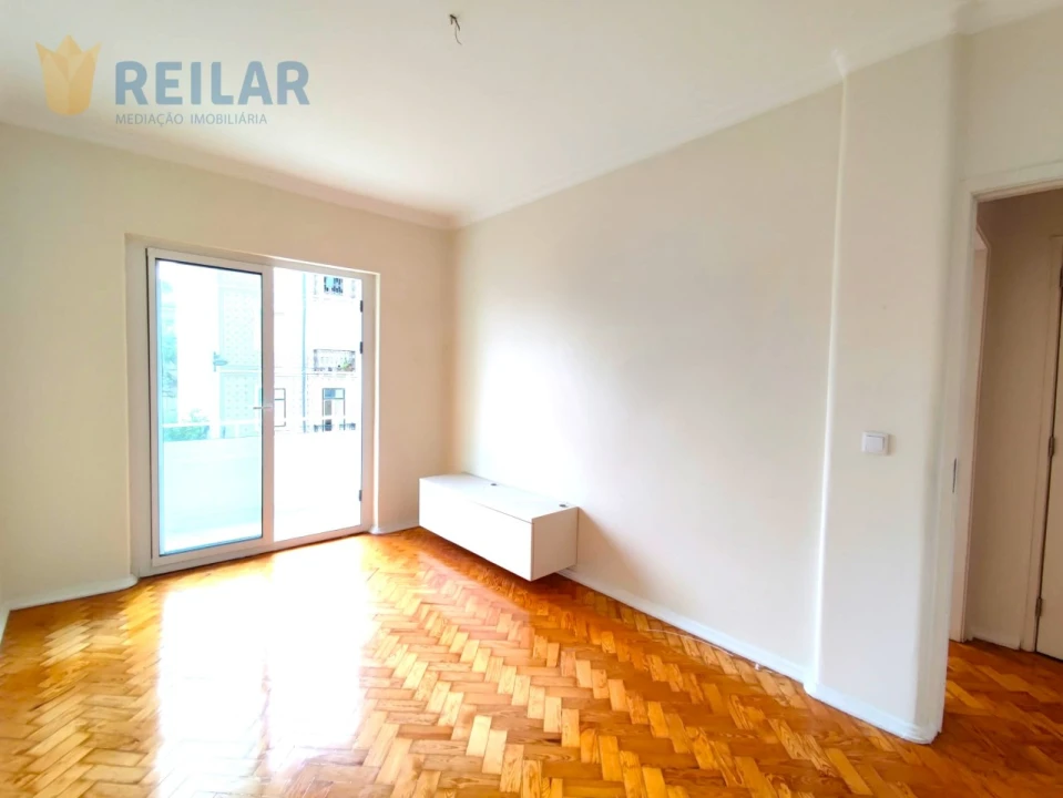 Apartamento T2 para Arrendamento em São Vicente Foto 11