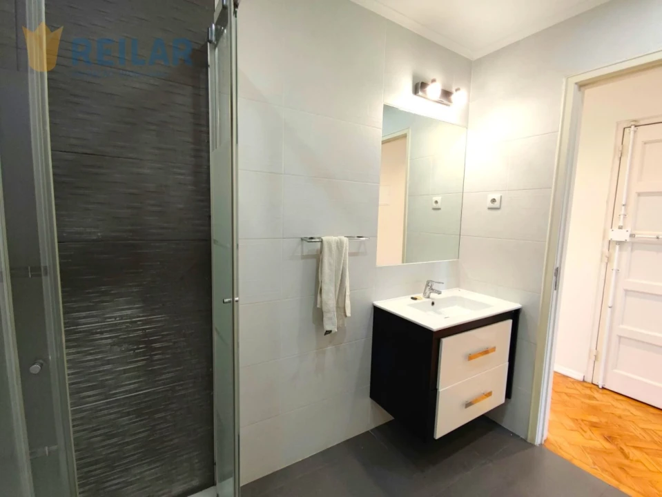 Apartamento T2 para Arrendamento em São Vicente Foto 13