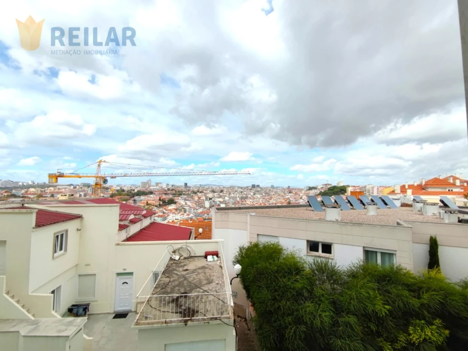 Apartamento T2 para Arrendamento em São Vicente Foto 22