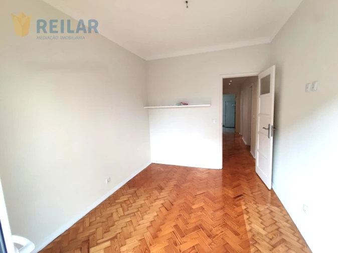 Apartamento T2 para Arrendamento em São Vicente Foto 10