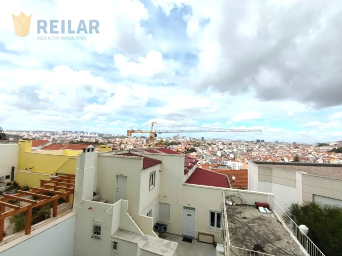 Apartamento T2 para Arrendamento em São Vicente Foto 21