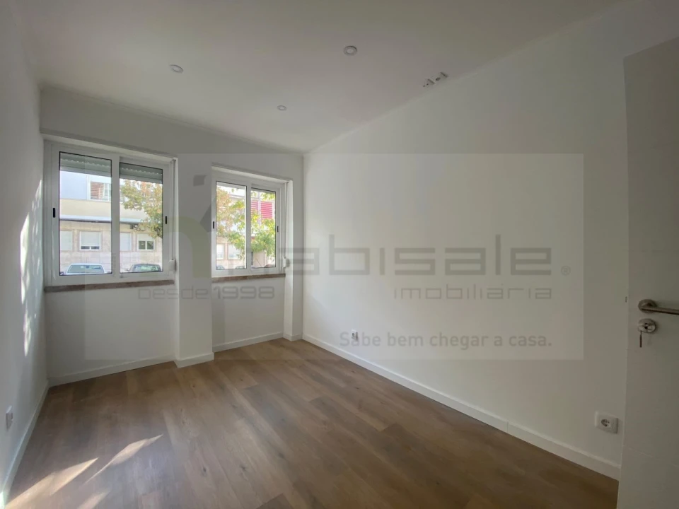 Apartamento T2 para Venda em Falagueira-Venda Nova Foto 14