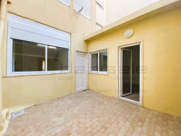 Apartamento T2 para Venda em Falagueira-Venda Nova