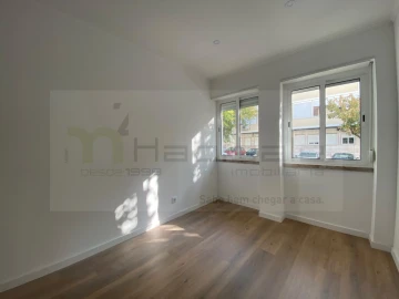 Apartamento T2 para Venda em Falagueira-Venda Nova