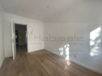 Apartamento T2 para Venda em Falagueira-Venda Nova