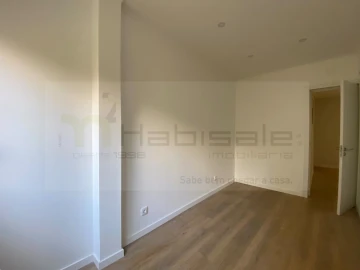 Apartamento T2 para Venda em Falagueira-Venda Nova