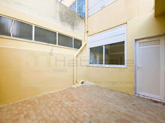 Apartamento T2 para Venda em Falagueira-Venda Nova Foto 12