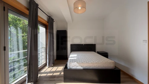 Apartamento T1 para Arrendamento em Aradas