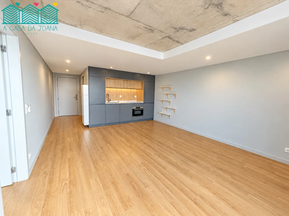 Apartamento T1 para Arrendamento em Glória e Vera Cruz Foto 2