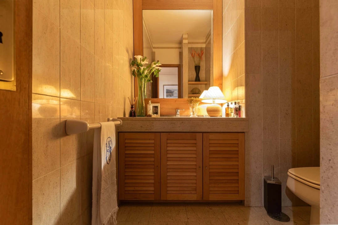 Apartamento T4 para Venda em Lordelo do Ouro e Massarelos Foto 14