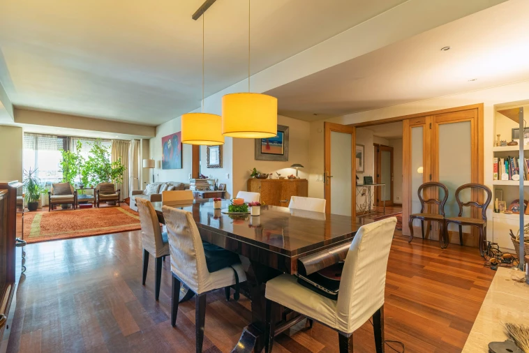 Apartamento T4 para Venda em Lordelo do Ouro e Massarelos Foto 8