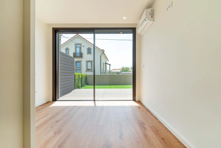 Apartamento T2 para Venda em Arcozelo Foto 11