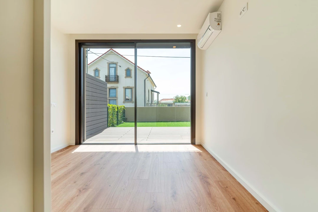 Apartamento T2 para Venda em Arcozelo Foto 11