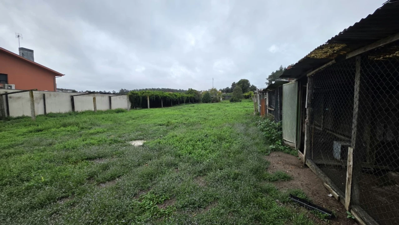 Terreno para Venda em Castêlo da Maia Foto 11
