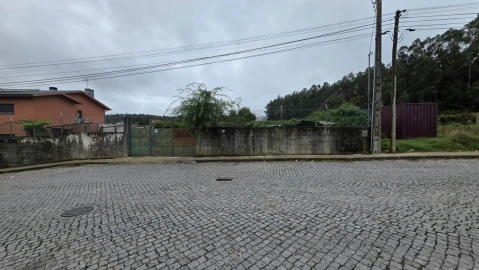 Terreno para Venda em Castêlo da Maia