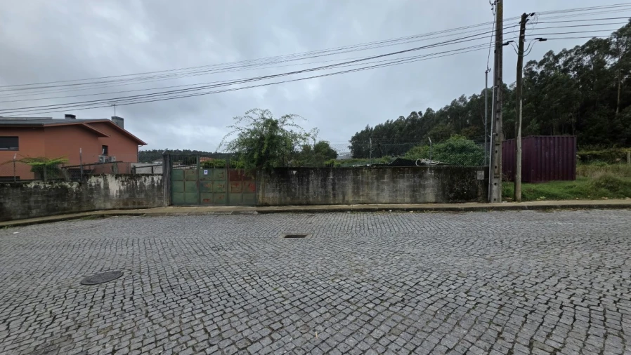 Terreno para Venda em Castêlo da Maia Foto 6