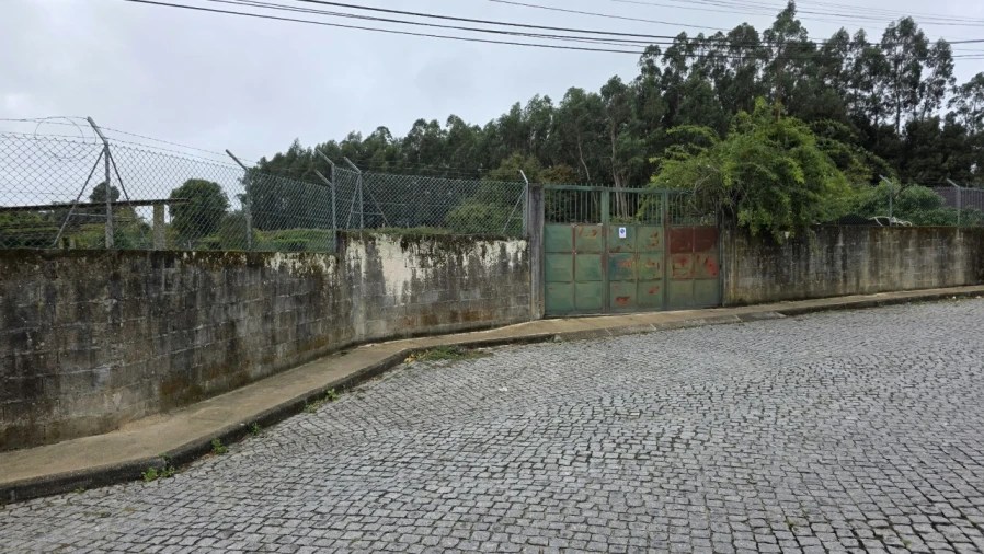 Terreno para Venda em Castêlo da Maia Foto 7